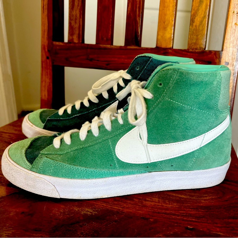 Nikes Men’s Size 10